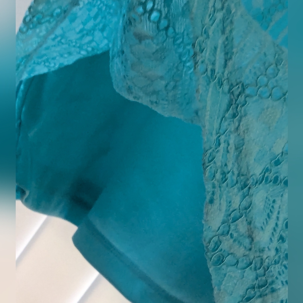 A318, Liz Claiborne Turquoise Lace Blouse - Picture 5 of 7